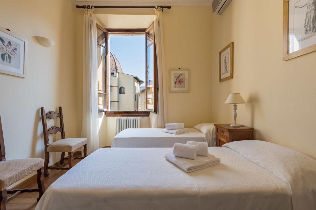 פירנצה Charming 2Bed Apartment Overlooking Duomo - Hosted By Sweetstay מראה חיצוני תמונה