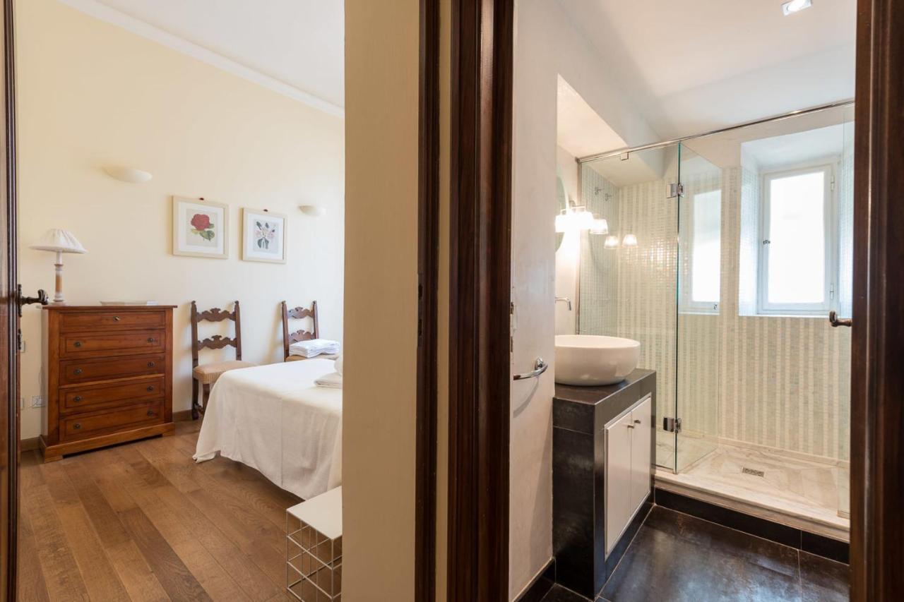 פירנצה Charming 2Bed Apartment Overlooking Duomo - Hosted By Sweetstay מראה חיצוני תמונה